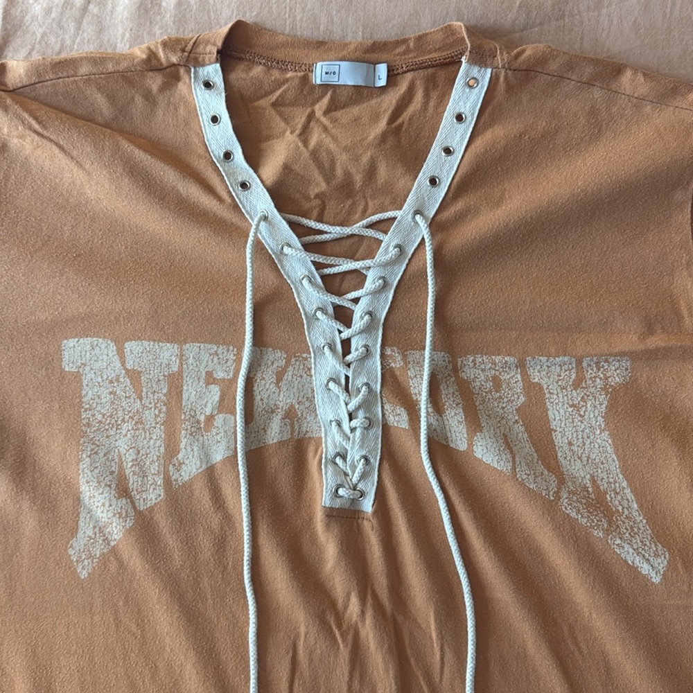 New York Front Lacing T-shirt